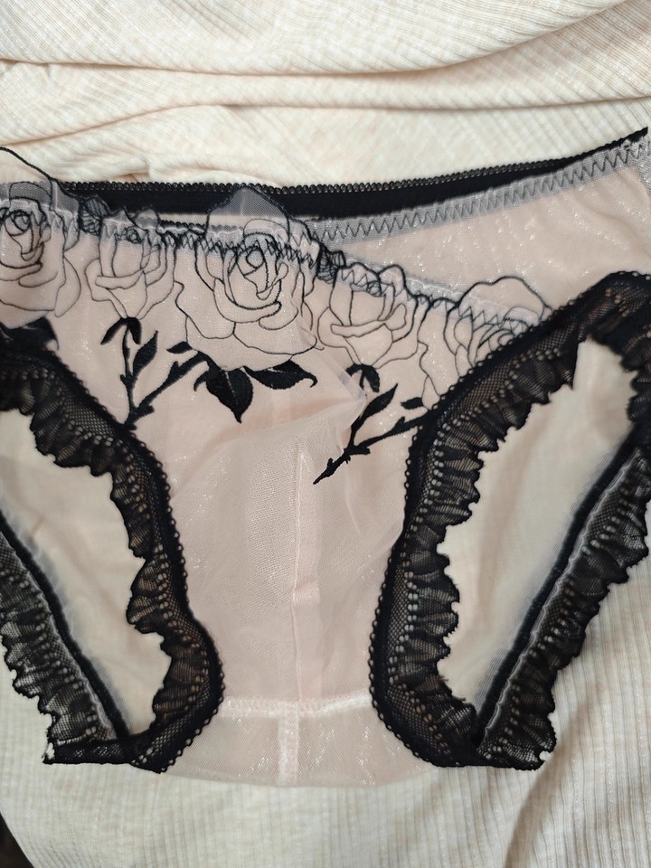 Men's Elegant Embroidery Lace  - Pouch Boxer Pouch ulasan dan harga